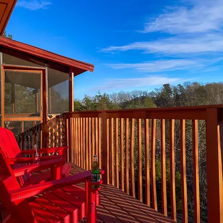 Luxurious Pigeon Forge Cabin, W/ Hottub, Easydrive, Arcade Game, Panoramic Views